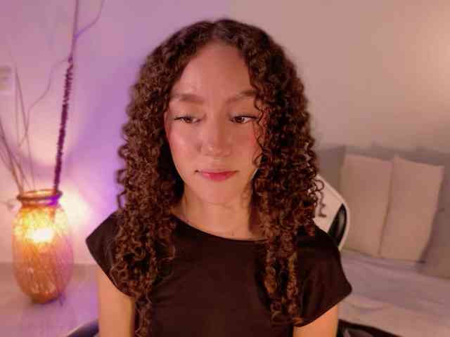 ChloeMoreti