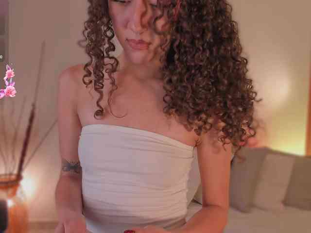 ChloeMoreti webcam