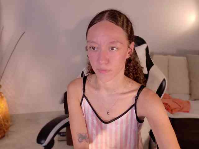 ChloeMoreti webcam