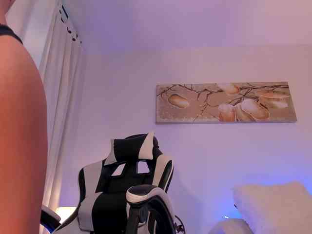 ChloeMoreti webcam
