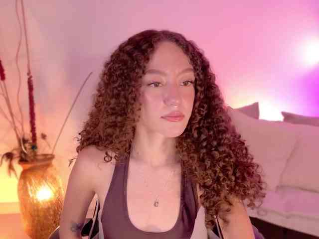 ChloeMoreti webcam