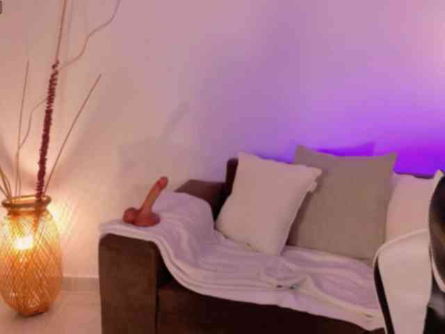 ChloeMoreti webcam
