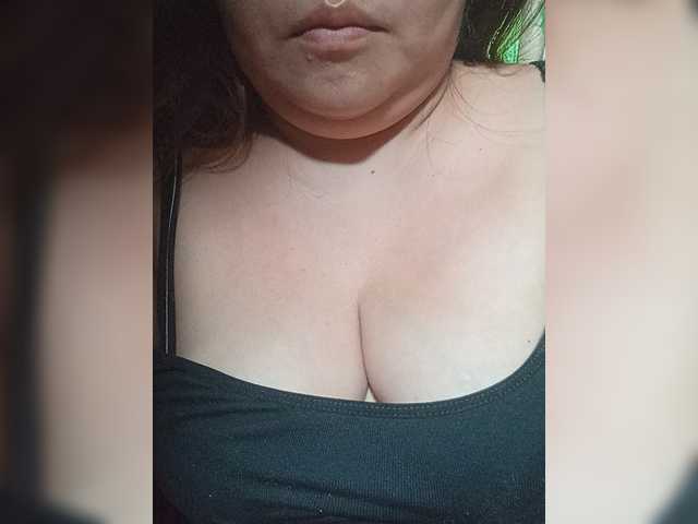 Chemaihot96 live cam on BongaCams