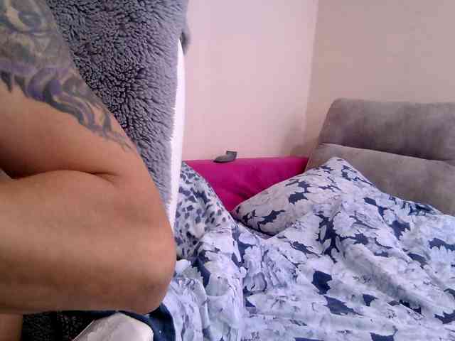 SWEETCOCK10 webcam