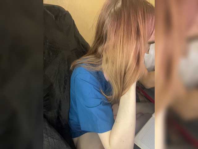 -Dirty-Mind-, 25 y/o - Live Cam on BongaCams