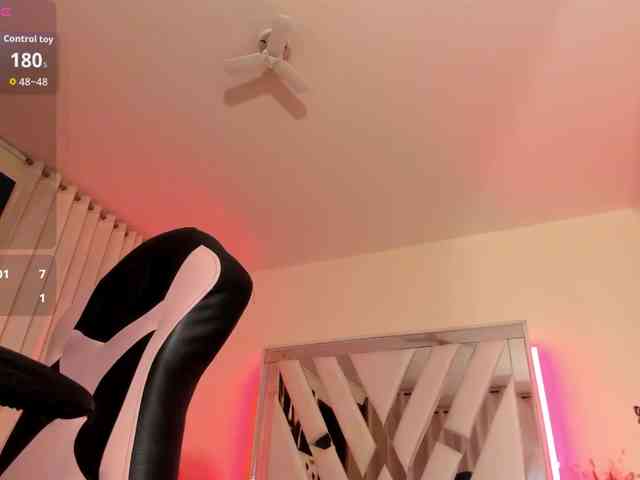 himiko-togaa webcam