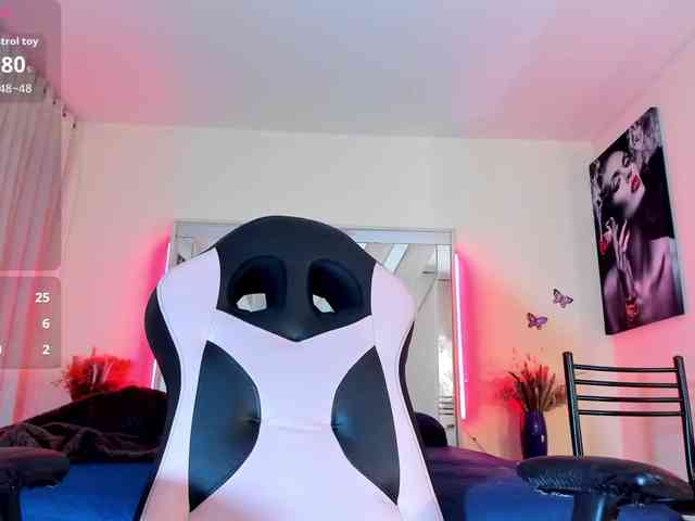 himiko-togaa webcam