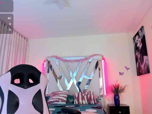 himiko-togaa webcam