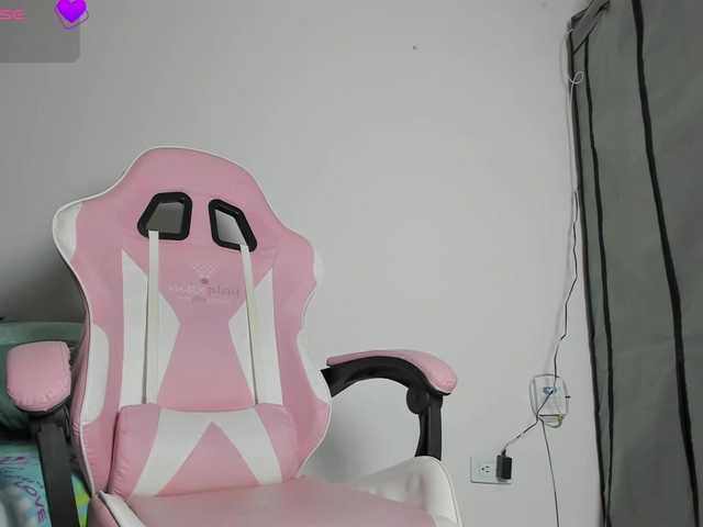 Catabloom1 live cam on BongaCams