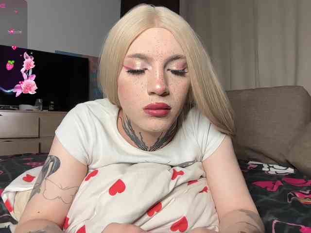 Chloecherry Live Webcam on BongaCams