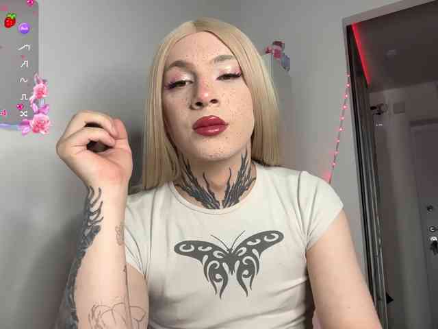 Chloecherry Live Webcam on BongaCams