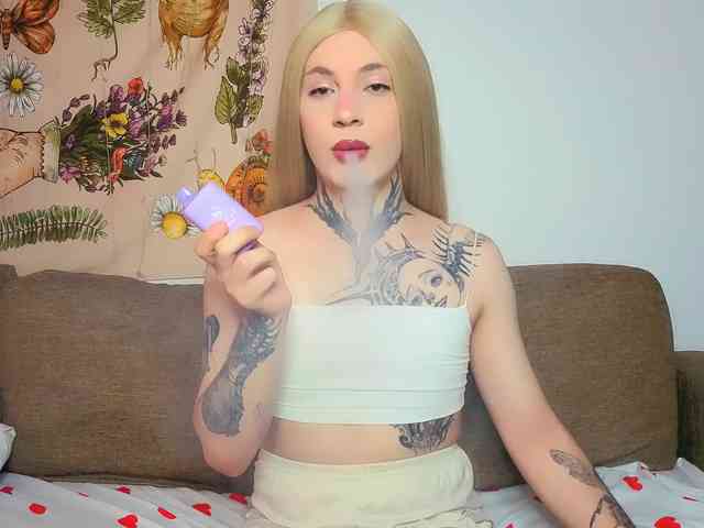 Chloecherry private
