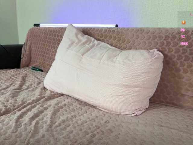 MyongBuba live cam on BongaCams