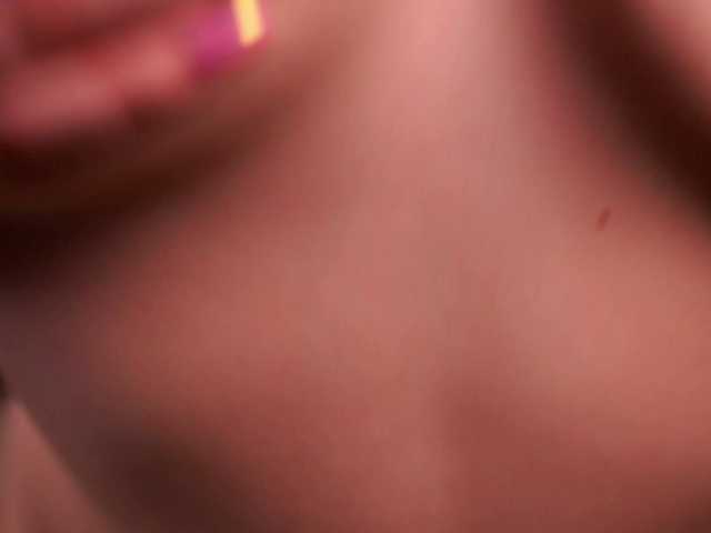 MyongBuba live cam on BongaCams