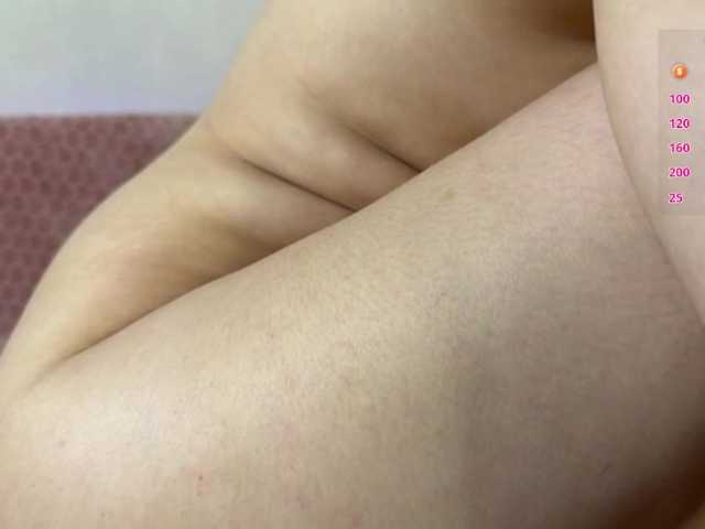 MyongBuba live cam on BongaCams