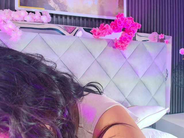 Sara-Channel live cam on BongaCams