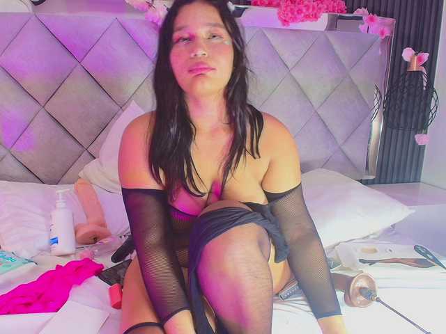 Sara-Channel live cam on BongaCams