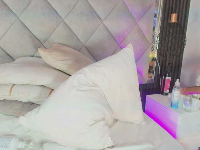 Sara-Channel live cam on BongaCams