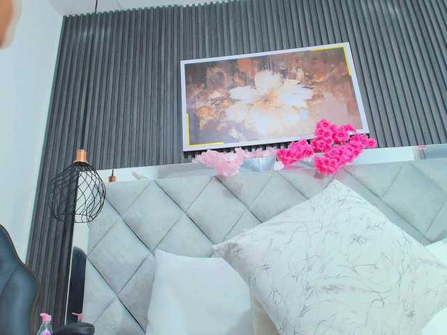 Sara-Channel's BongaCams show and profile