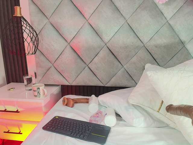 Sara-Channel's BongaCams show and profile