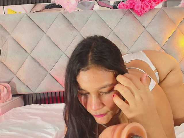 Sara-Channel's BongaCams show and profile