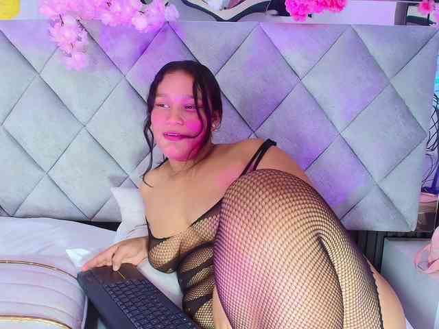 Sara-Channel Live Webcam on BongaCams