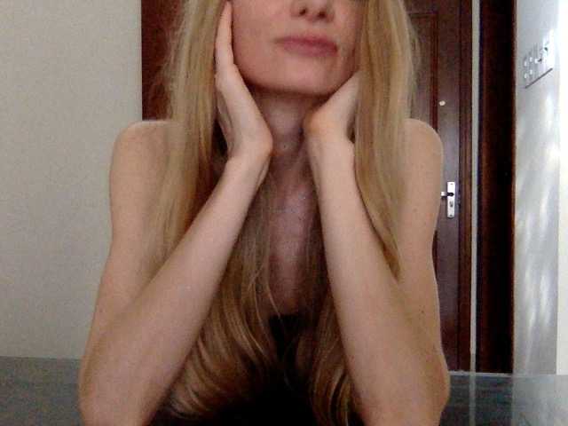 Evangelika live cam on BongaCams