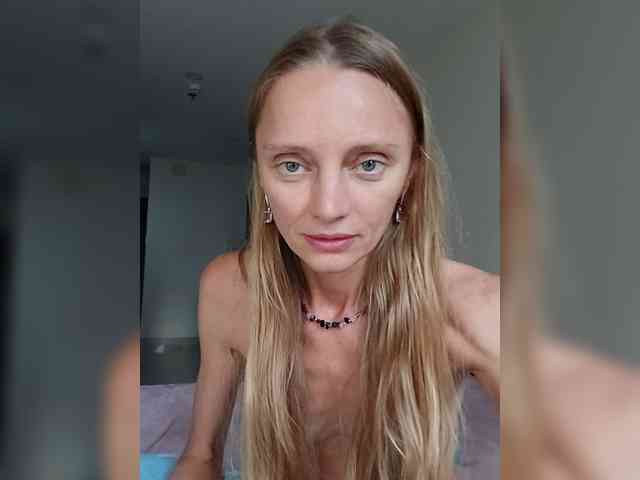 Evangelika Live Webcam on BongaCams