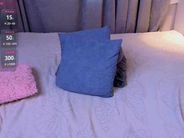 hikom1o live cam on BongaCams