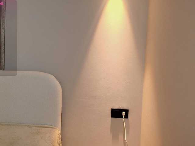 hikom1o live cam on BongaCams