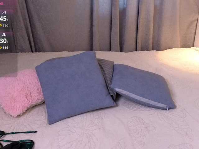 hikom1o live cam on BongaCams