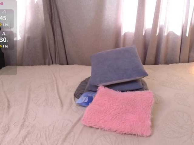 hikom1o live cam on BongaCams