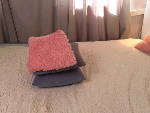 hikom1o live cam on BongaCams