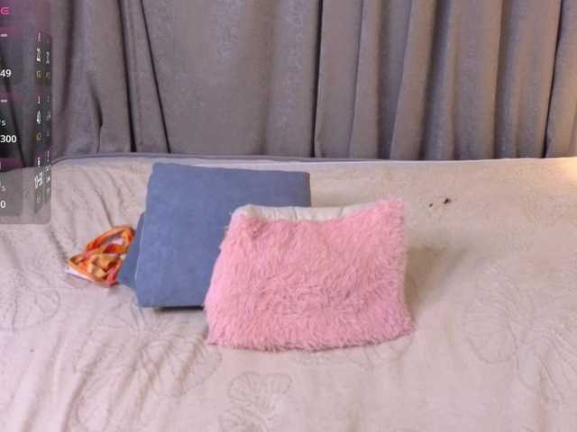 hikom1o live cam on BongaCams