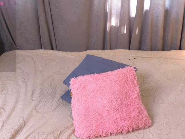 hikom1o live cam on BongaCams