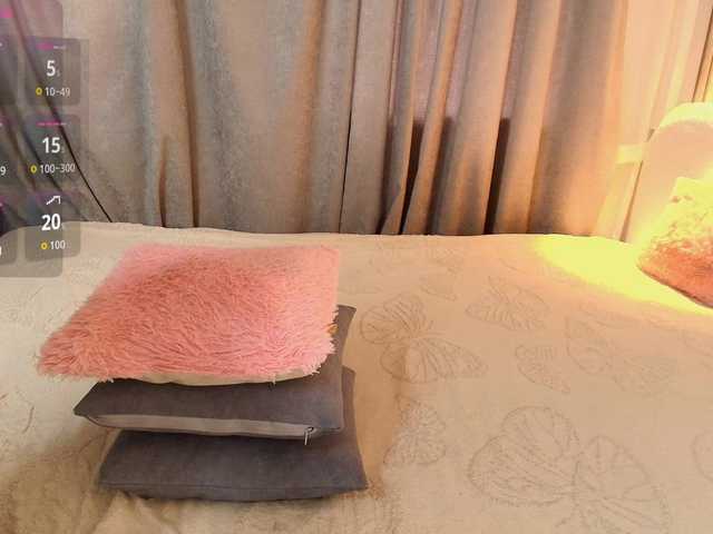 hikom1o live cam on BongaCams