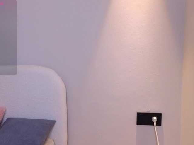 hikom1o live cam on BongaCams