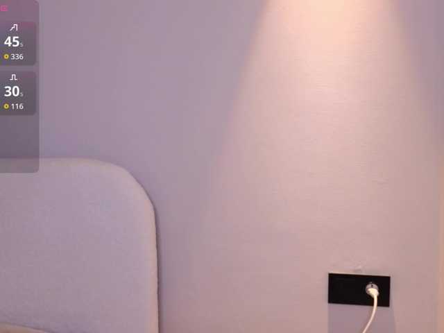 hikom1o live cam on BongaCams