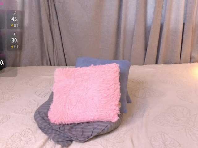 hikom1o live cam on BongaCams