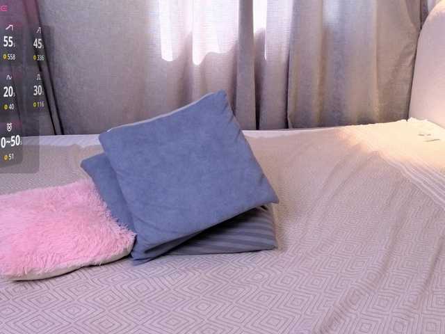 hikom1o live webcam show