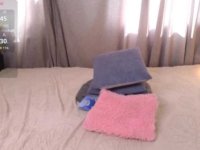 hikom1o live cam on BongaCams