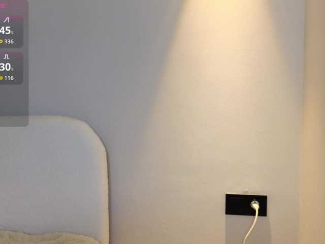 hikom1o live cam on BongaCams