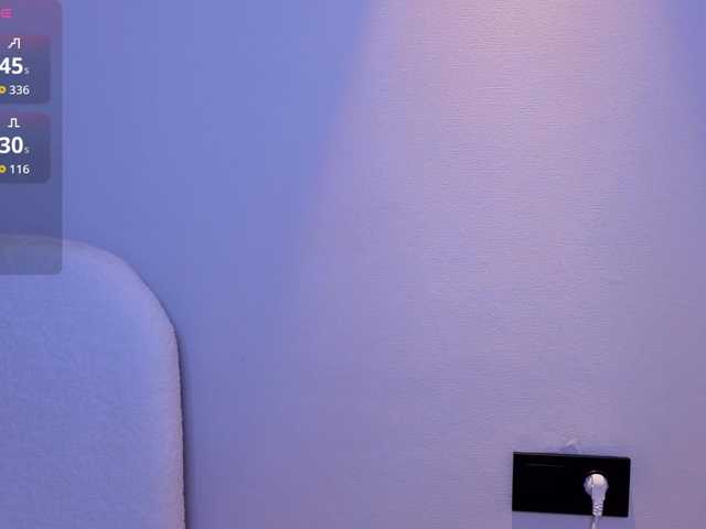 hikom1o live cam on BongaCams