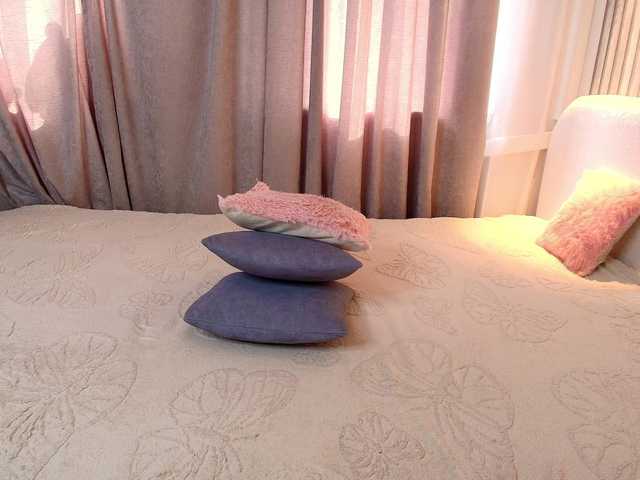 hikom1o live cam on BongaCams