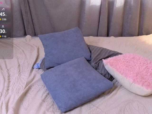 hikom1o live cam on BongaCams