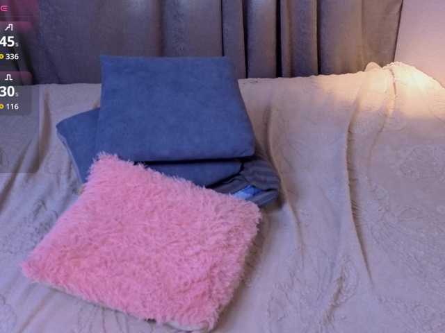 hikom1o live cam on BongaCams