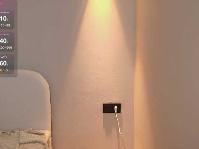hikom1o live cam on BongaCams