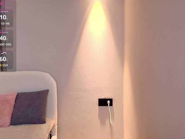 hikom1o live cam on BongaCams