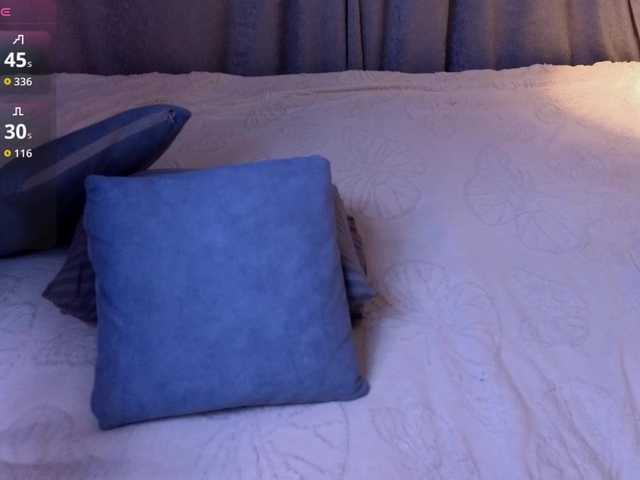 hikom1o live cam on BongaCams