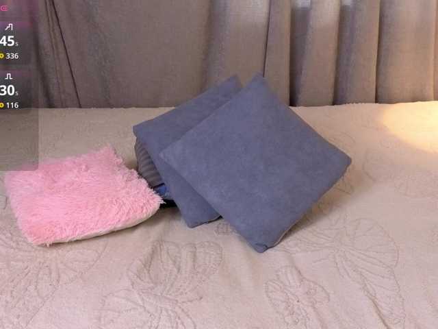 hikom1o live cam on BongaCams